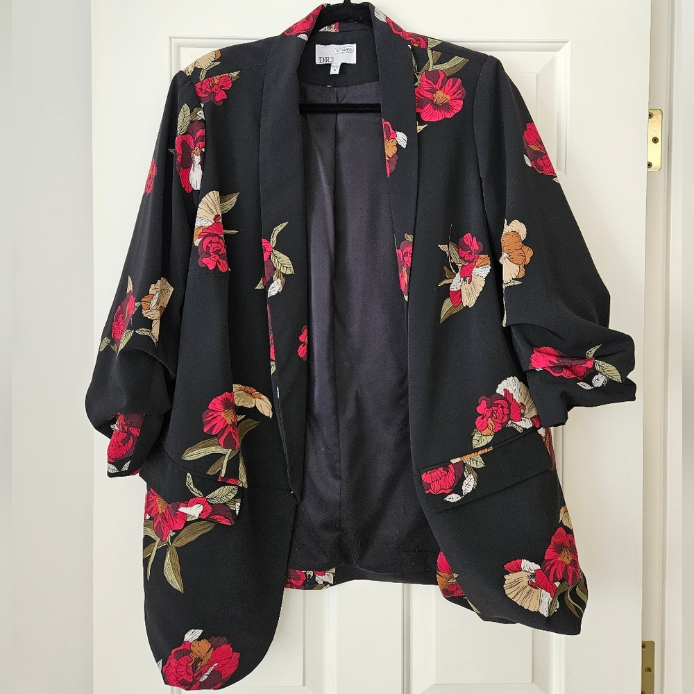 Dr2 Black Floral Women's Blazer 1x